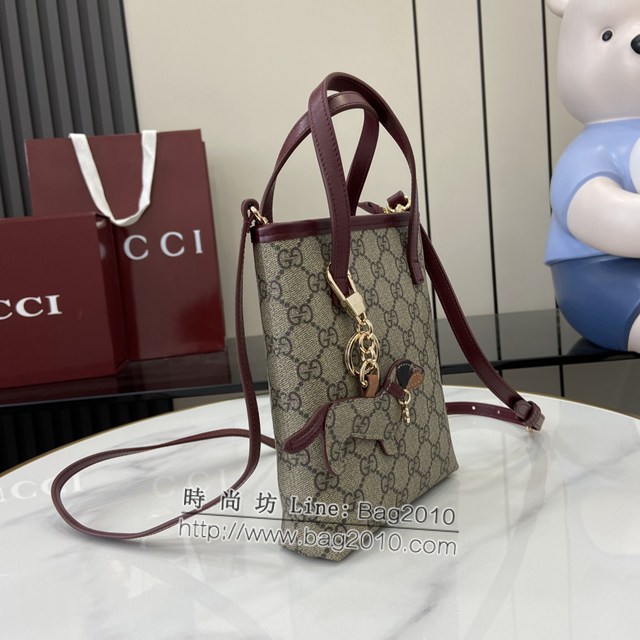 Gucci專櫃古馳最新款飾小狗細節GG迷你手提肩包 jh2014型號：831899